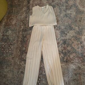 Mango Cream Pleated two piece set